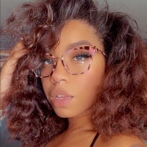 Meet your Posher, Jade